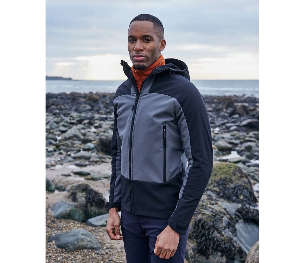 EXPERT ACTIVE HOODED SOFTSHELL JACKET